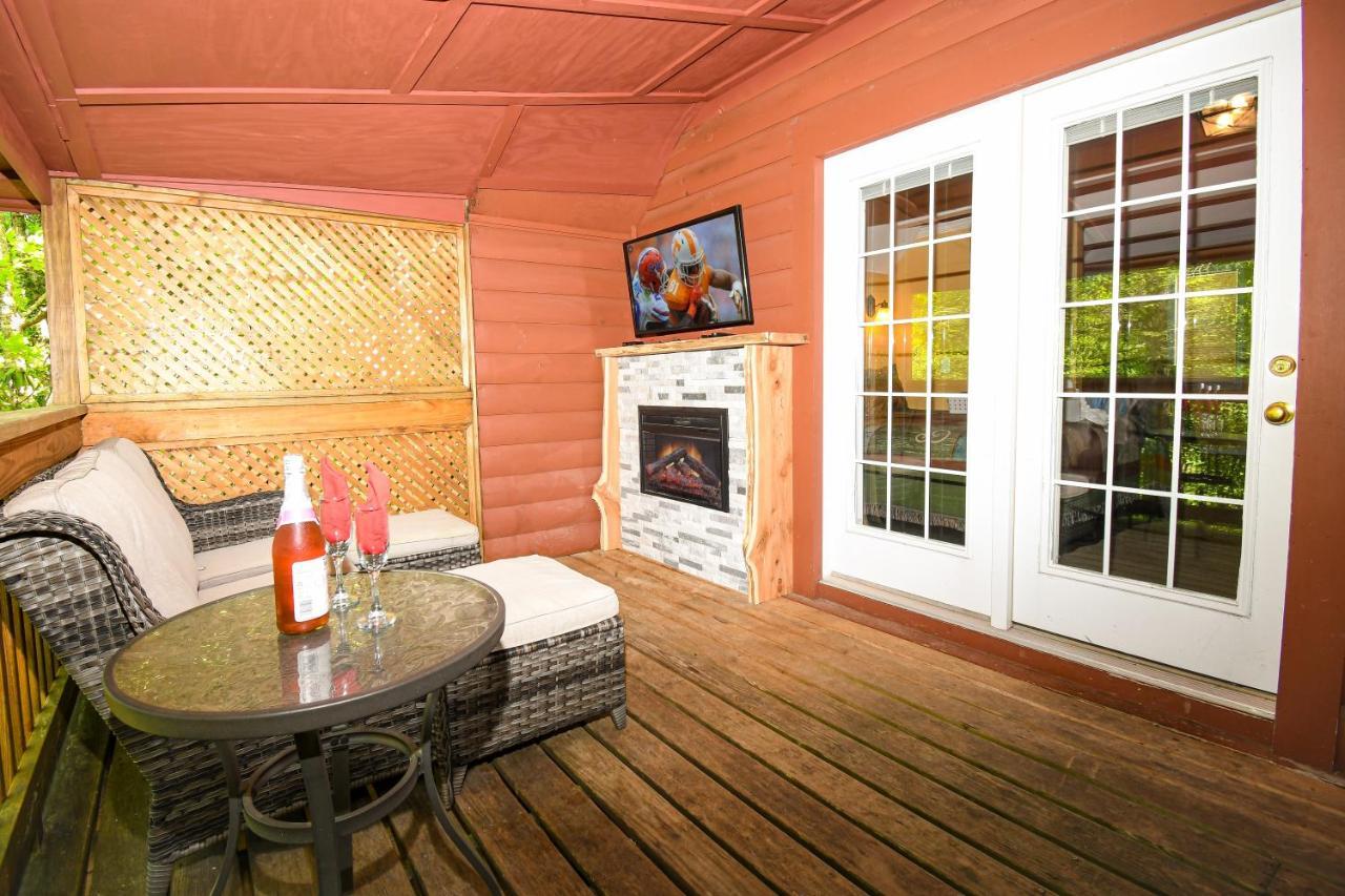 First Love Gatlinburg Exterior photo